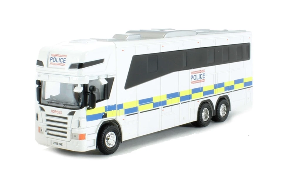 Oxford haulage 1/76 Scale Scania 380 Horsebox - Police 76SCA02HB Retired - Image 2 of 4