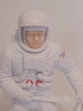 Marx Apollo Astronaut Figures 5 1/2" MCMLXX White with scoop/sample bag