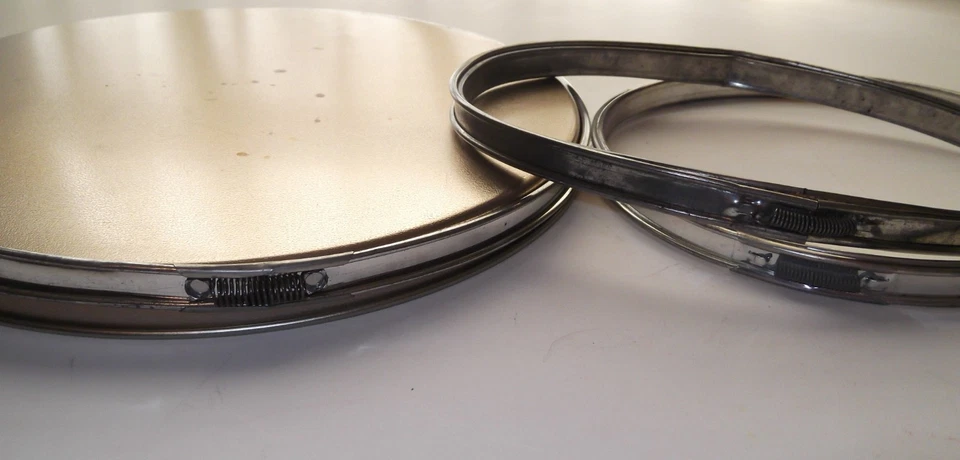 Vintage 3 Embroidery Hoops Cross Stitch Oval Round Drum Metal Spring Cork Lined - Image 2 of 2