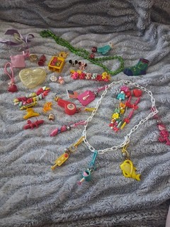 Vintage 80s Jewelry Box Lot Plastic Clip On Bell 7Charm Necklace Charmkins