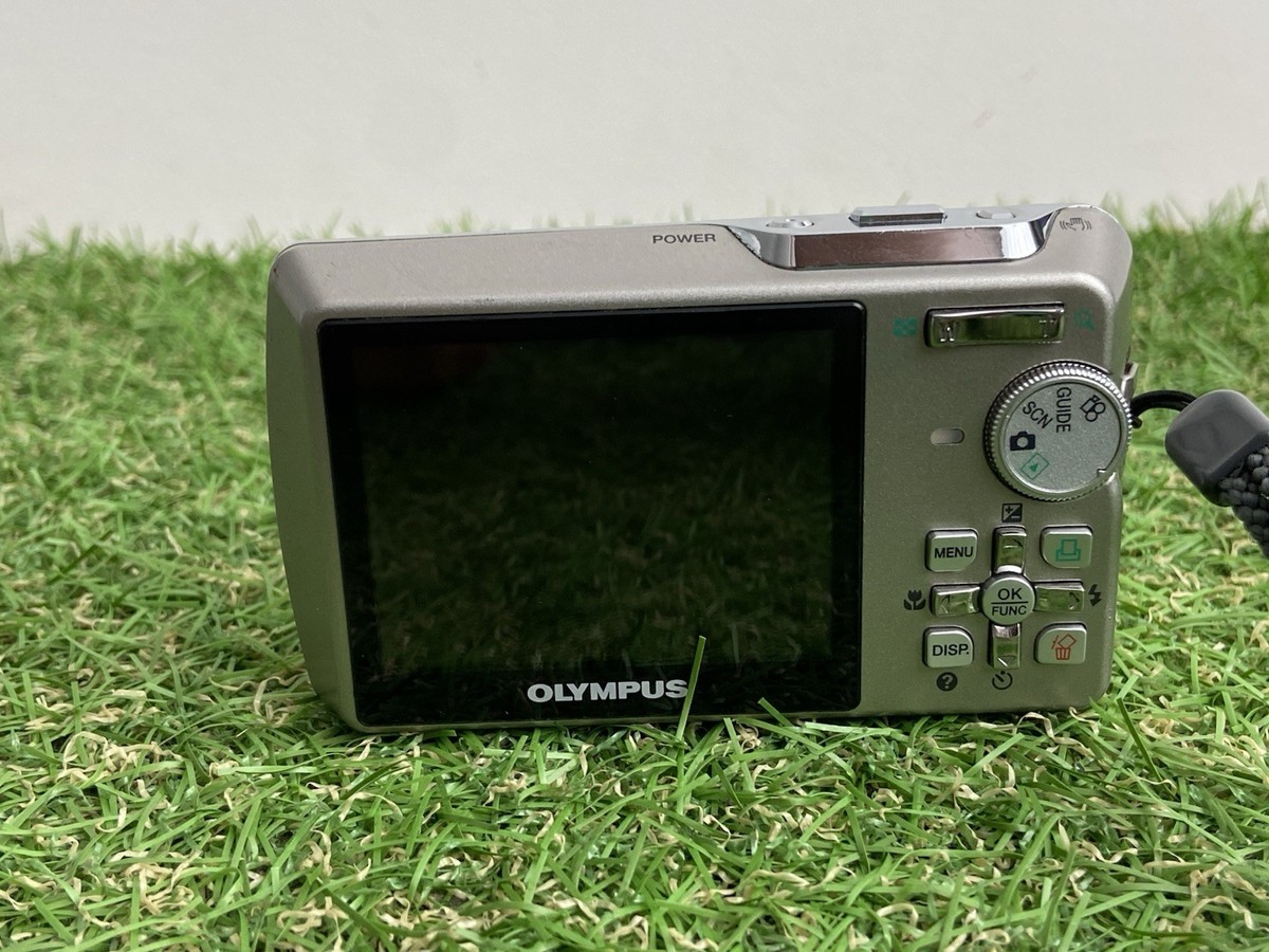 Olympus U750 All Weather 7.1 Mega Pixel Digital Camera (A367) for