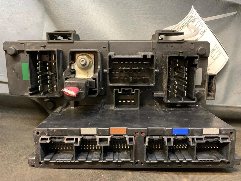 Fits 2008-2009 Dodge Avenger Body Control Module Fuse Box OEM#:68048352AA Foto 4 de 4