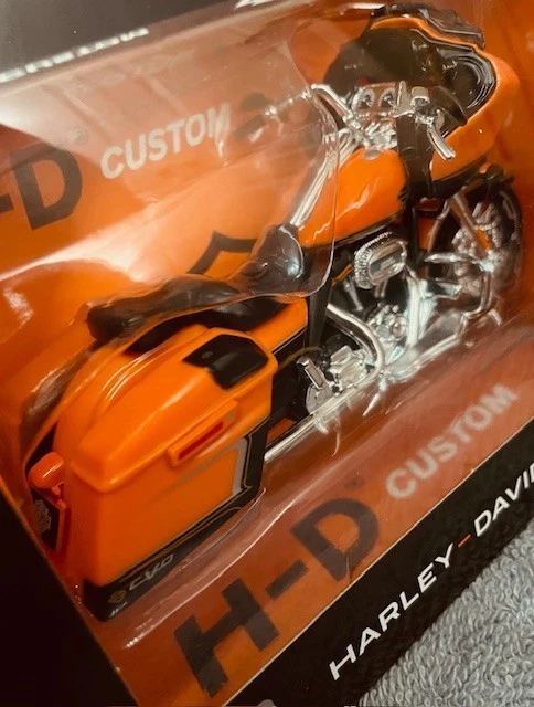 Maisto Harley Davidson 2022 CVO ROAD GLIDE Serie 44 1:18 Raro-Naranja Foto 2 de 3