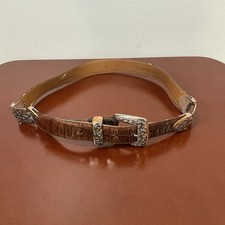 Vintage Fossil Women  s Belt Size M Leather Silver Tone Conchos Floral Western