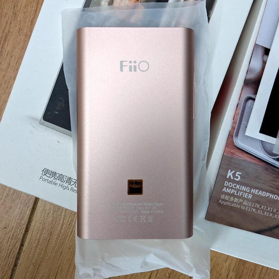FiiO X1 2nd Gen DAP. BRAND NEW and rare rose gold colourway. - Image 3 of 3