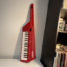 Yamaha SHS-10 Digital Keyboard Synthesizer MIDI Red Very Good Condition