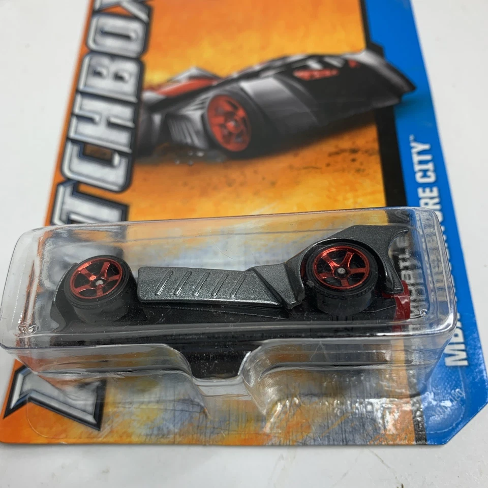 Matchbox Batmobile MBX Adventure City Diecast 1:64 2012 FT7 - Image 3 of 4