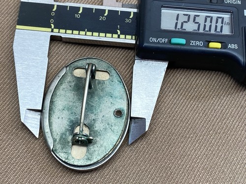 División de unidades de congreso vintage TANN Pulley Co. Insignia de identificación de empleado #96 antigua bonita - Imagen 7 de 7