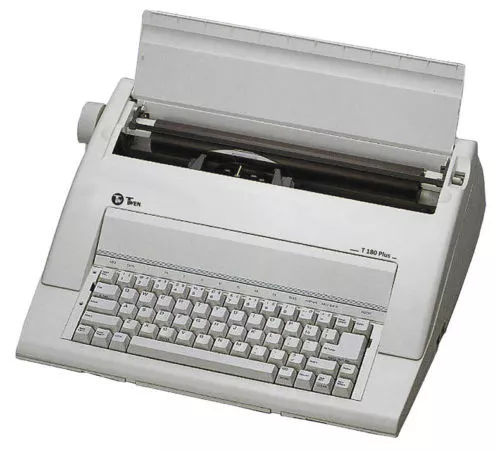 **AKTION** SCHREIBMASCHINE TRIUMPH ADLER TWEN T 180 PLUS - Bild 1 von 1