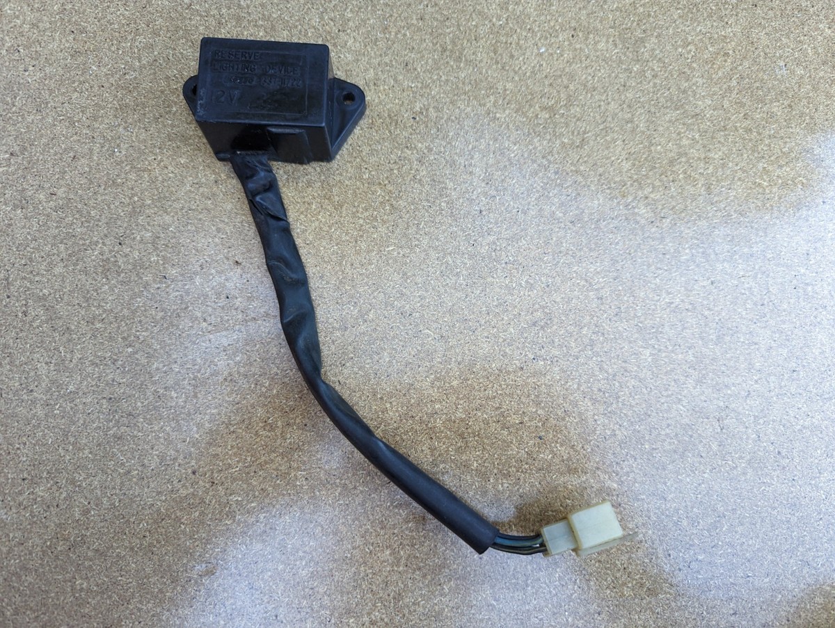 1984-1986 GPZ900R ZX900A Ninja 900 Reserve Lighting Switch | eBay