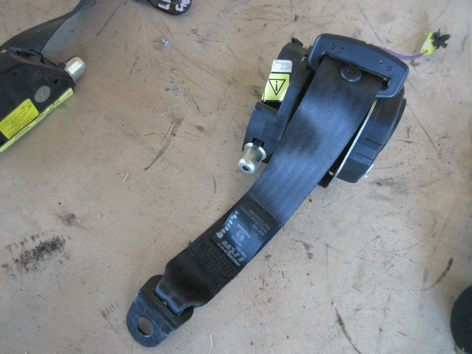 Maserati Quattroporte - Rear Lateral Seat Belt Roller - P/N 66948500