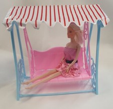 1x Plastic Pink & Blue Garden Swing Dolls Dollhouse Furniture For Fashion Dolls