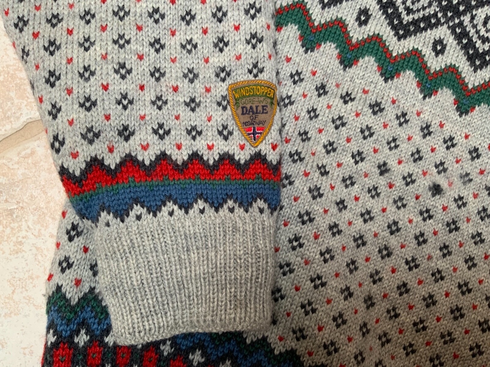 Купить Dale of Norway Gore Windstopper 