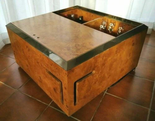 Table du XXe siècle 1970