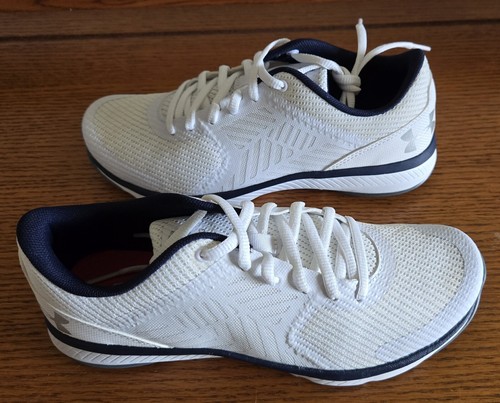 Womens Under Armour Tennis Running Shoes White w/Navy looks black vintage NIB - Picture 4 of 10