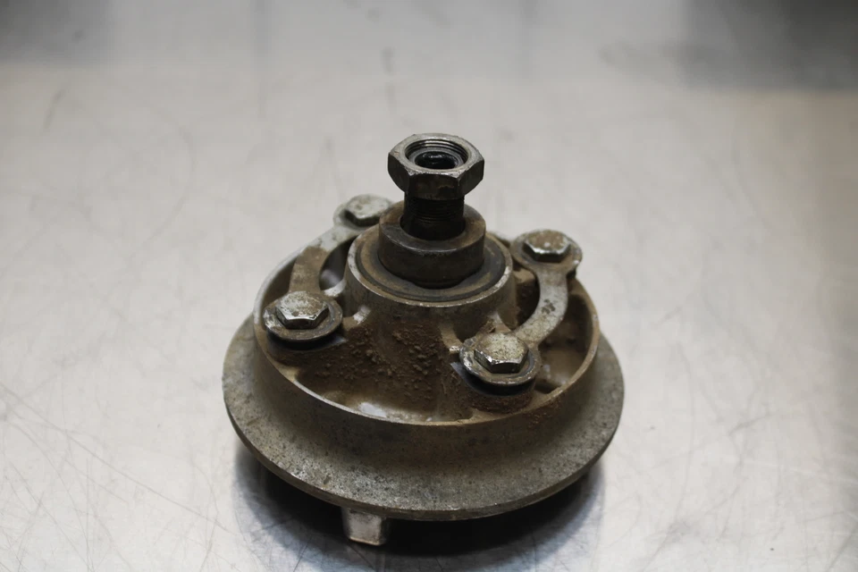 69-70 YAMAHA L5T CUBO TRASEIRO CUSH DRIVE BB138 - Imagem 3 de 4