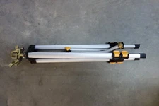 Melnor 9620 Pulsating Sprinkler Deluxe Metal Head With Tripod Lawn and Garden