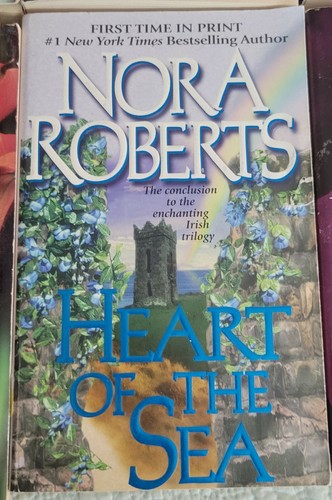 Mixed Lot of 8 Nora Roberts Paperback Books PB Book - Picture 4 of 9