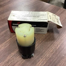 Cooper Wiring Devices Safety Grip Plug  L7-15P  CWL715P