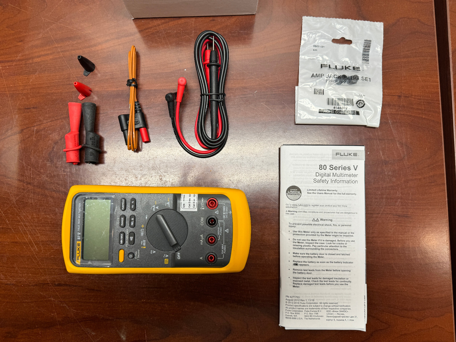 Fluke 87V Industrial 10 Amp 1000Volt Digital Multimeter NEW IN BOX