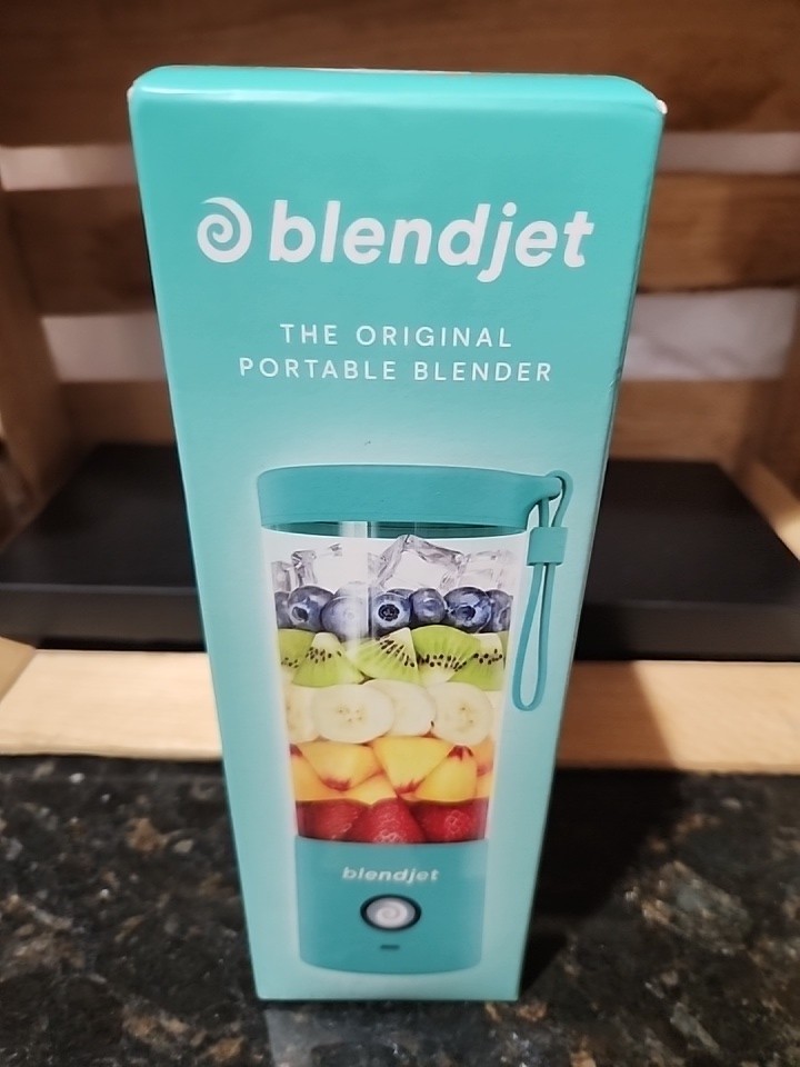 NEW Sealed Blendjet Original Portable Blender Mint Green