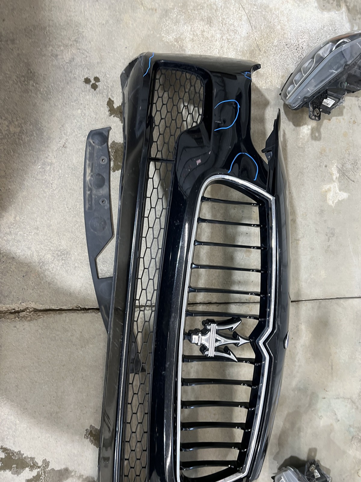 14-17 MASERATI GHIBLI FRONT BUMPER COVER BLACK 815 COMES W/UPPER & LOWER GRILLS