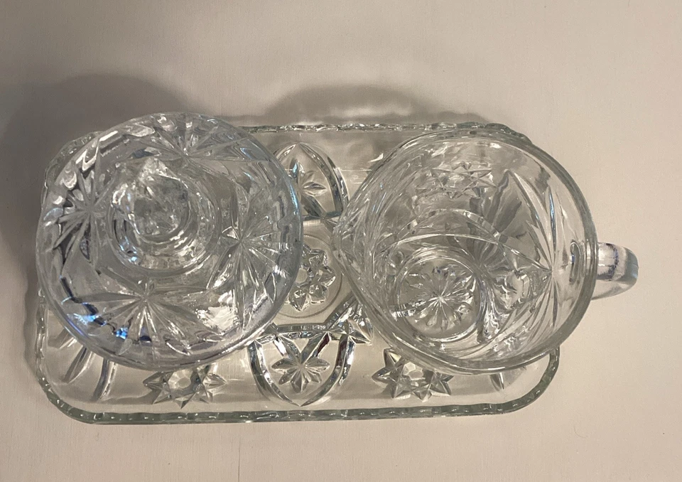 Azúcar, crema y plato Anchor Hocking vintage con tapa de vidrio de corte transparente Foto 2 de 4