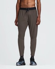 PANTALÓN DE RUNNING BANDIT SYSTEM-R PARA HOMBRE TALLA MEDIANA EN CACAO - PRECIO DE VENTA SUGERIDO POR EL FABRICANTE 128 USD
