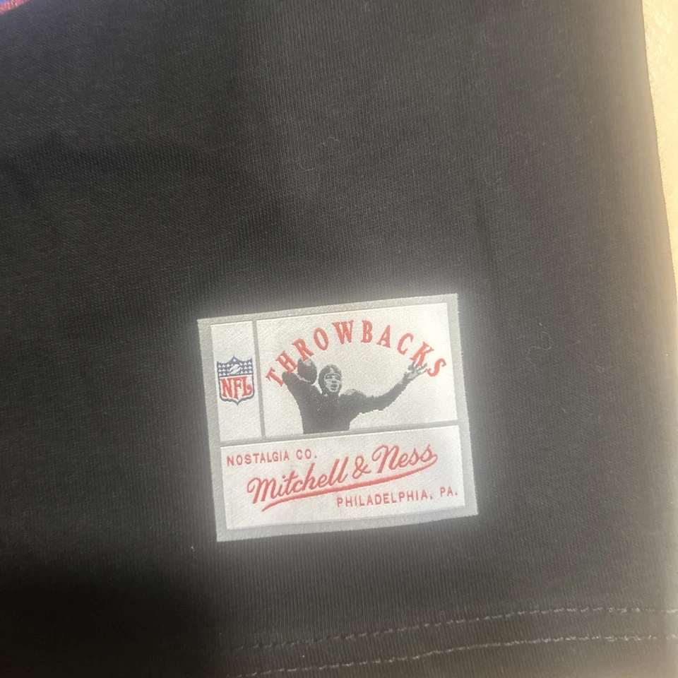 Men’s Large Mitchell And Ness Lawerence Taylor Throwback Tee - Image 2 of 4