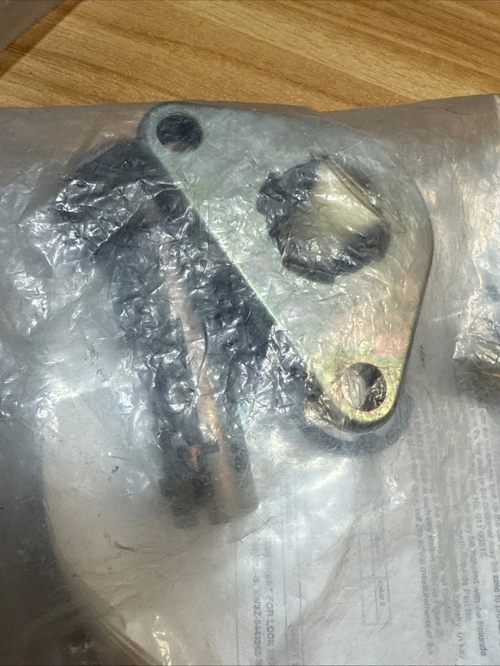 Conjunto de cilindros Ford XW3Z-5443262-BA - Bloqueo Corona Victoria 99-05 Grand Marquis Foto 3 de 4