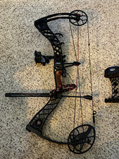 RH Mathews Creed Compound Bow Hunting 70lbs 28.5” DL Black/Black 