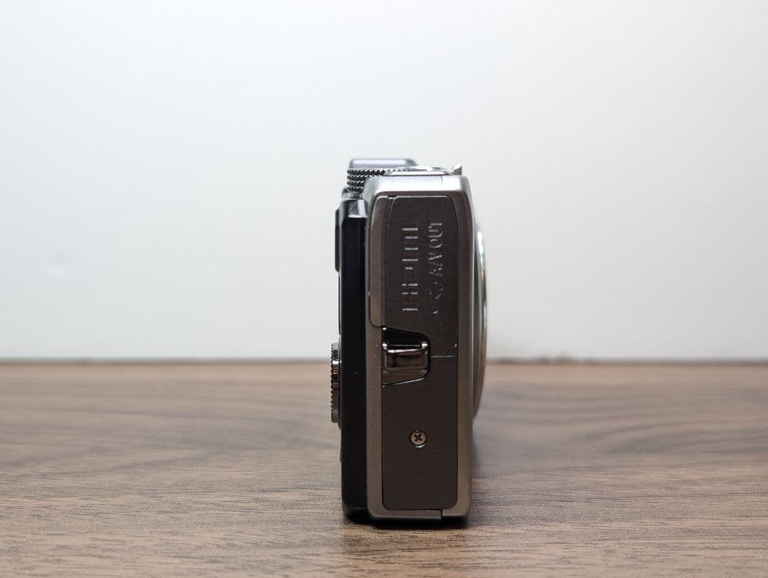 Nikon COOLPIX S9300 16.0MP Compact Digital Camera silver Used