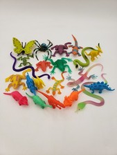 Colorful Plastic Animals Lot 21 Snakes Lizards Frogs Bugs  Dinosaurs Unbranded