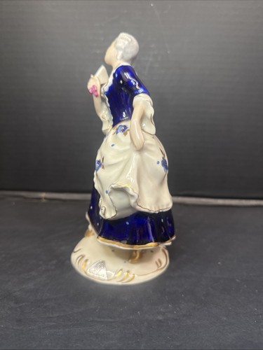 Royal Dux #139 Elegant Lady Woman with Fan Royal Blue Figurine - Picture 4 of 18