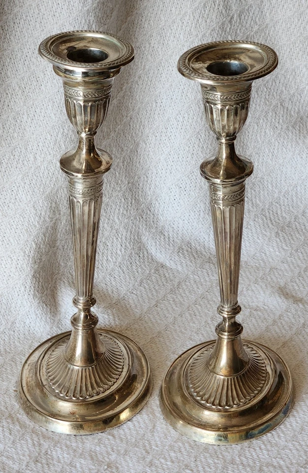 Par de candelabros eduardianos antiguos de plata de ley Fordham y Faulkner Sheffield Foto 2 de 4