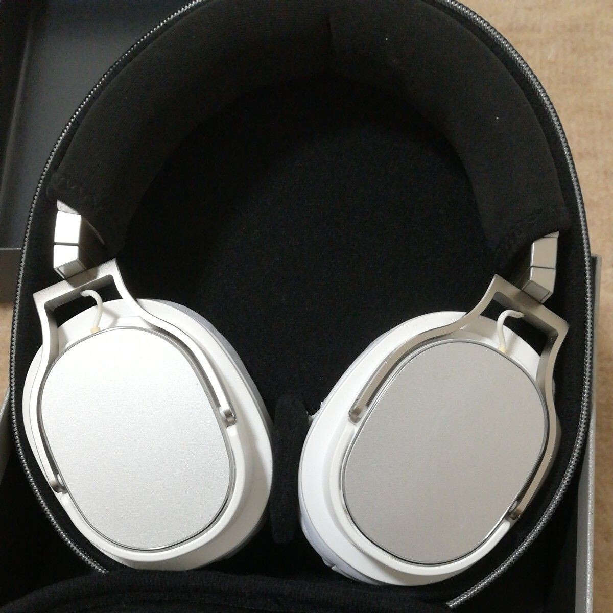 OPPO PM-3 Black Closed White Planar Magnetic Headphones From