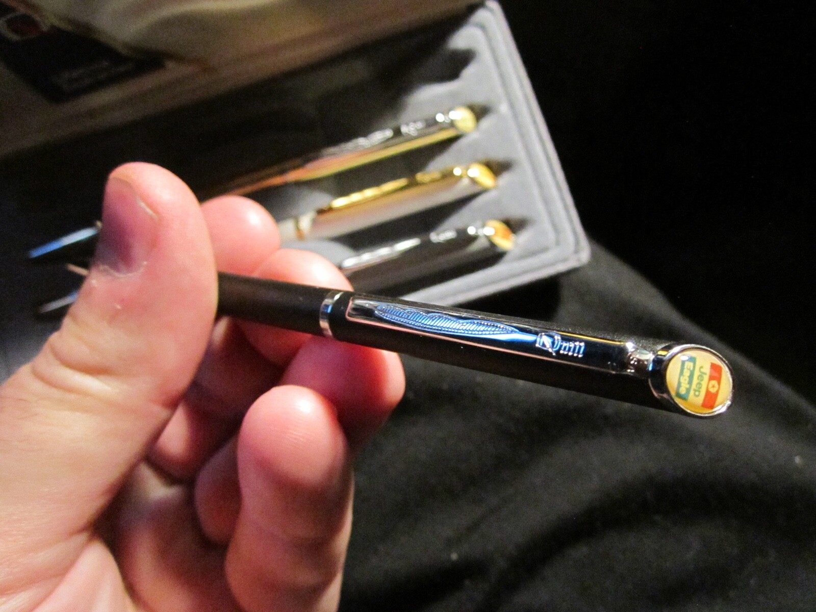 QUILL ROLLERBALL PEN SET IN BOX 4 PENS JEEP HOLIDAY INN AVON CHRYSLER