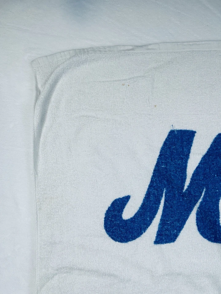 Toalla blanca vintage de los New York Mets MLB béisbol Snoopy Peanuts regalo promocional Foto 2 de 4