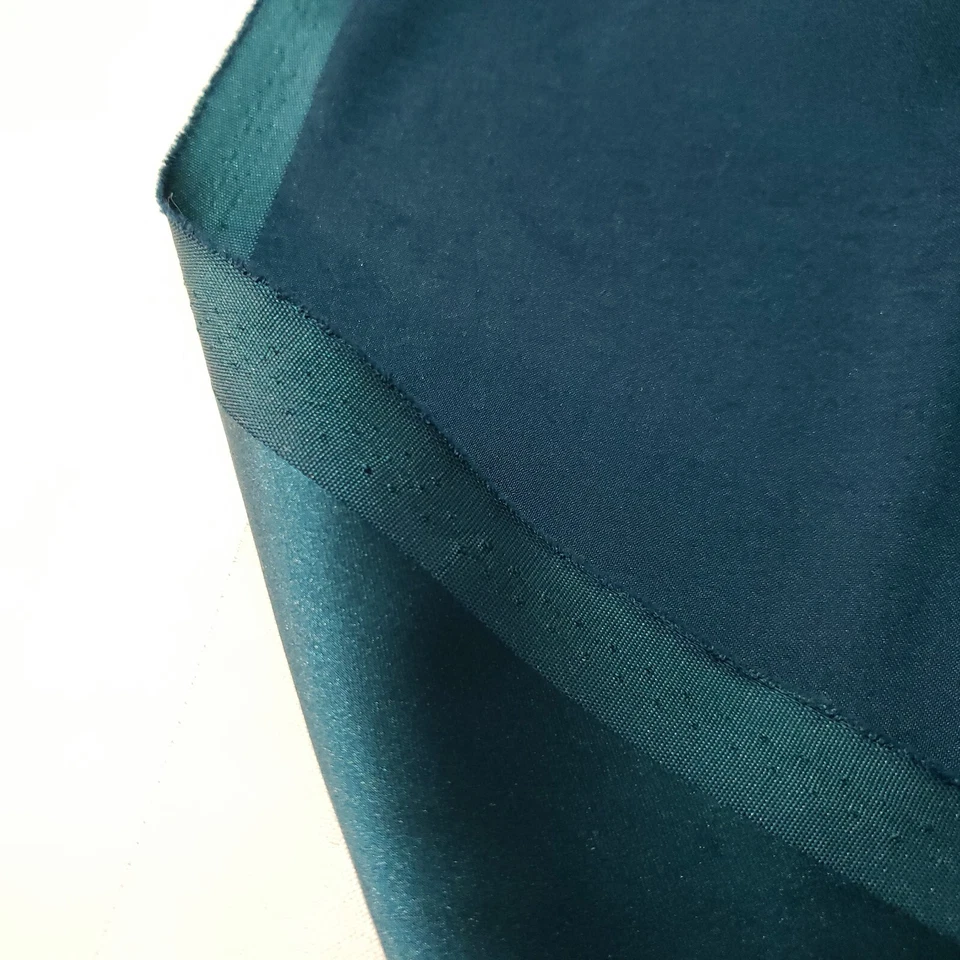 Tela satinada Charmeuse de brillo suave elástica verde azulado de alta gama 58" por yarda Foto 3 de 4
