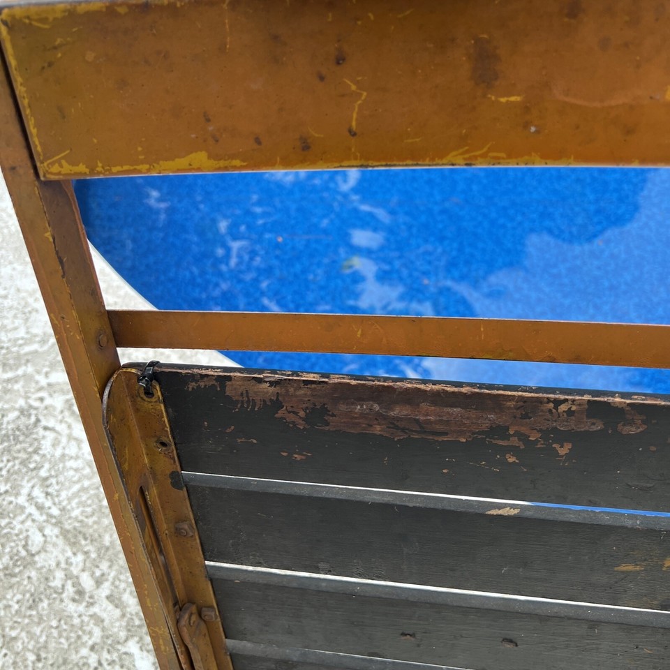 Menominee Mi LLOYD LOOM PRODUCTS METAL FOLDING CHAIR WOOD 1920s Labeled