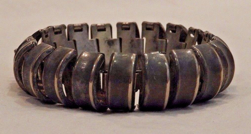 Vintage Artisan Topics on We OFFer at cheap prices TV Handcrafted Bracelet Flexible Silver