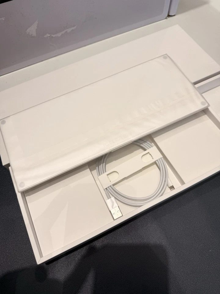 APPLE Magic Keyboard-Tastiera Wireless A1644 Layout tedesco - Immagine 3 di 3