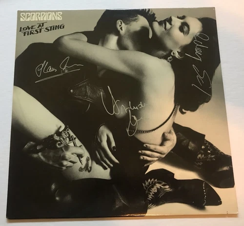 SCORPIONS Love at first sting  LP  AUTOGRAPHED