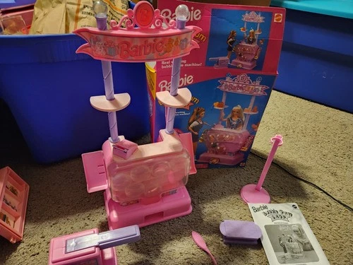 VINTAGE 1994 Barbie Bubble Gum Shop Playset Mattel #12710