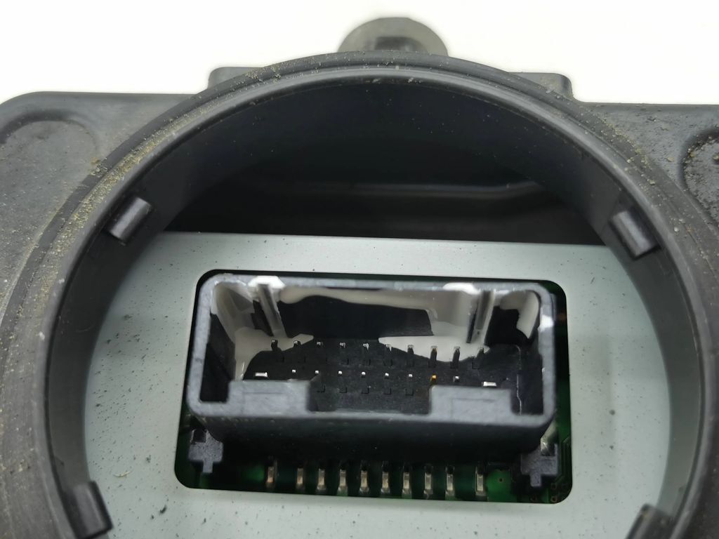 Toyota RAV 4 (XA50) 2020 LED ballast control module 8990742060 
