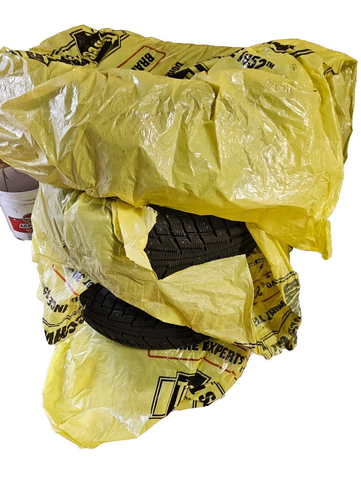 4 neumáticos con tachuelas Federal Himalaya SUV nieve 235/50R18 101T XL invierno nieve Foto 2 de 4