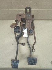 1982 - 1992 Firebirdgta Camaro Iroc Brake Clutch Pedal Assembly T5 5 Speed Tpi
