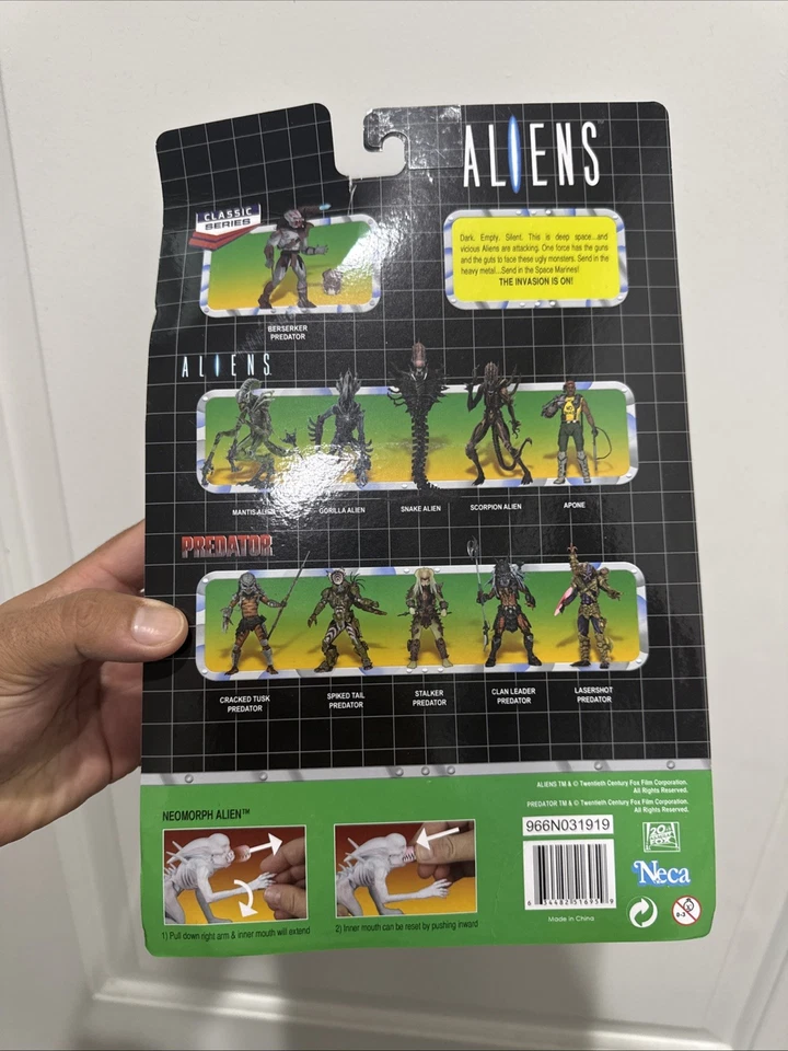 Alien vs Predator Classics ~ 5.5” inch Action Figure and Baby ~ Neomorph ~ NECA - Image 2 of 4
