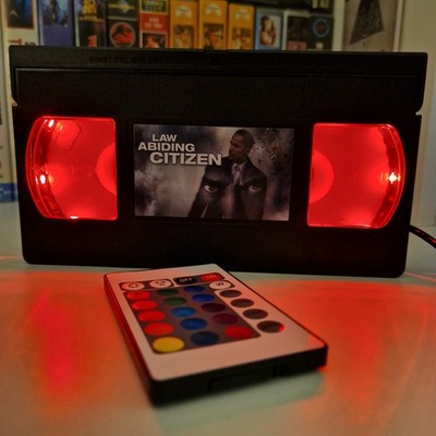 Action Filme LED VHS Videokassette Lampe Geburtstag Weihnachten Geschenkidee Retro Licht
