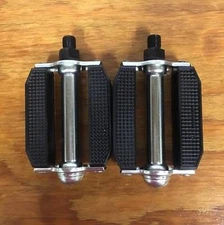 BICYCLE PEDALS FITS HUFFY SCHWINN SEARS ROADMASTER & OTHERS